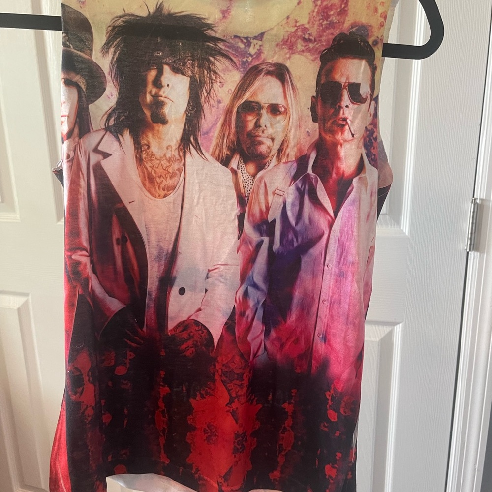 Motley Crue -Final Tour 2014-2015 muscle tee -gently worn